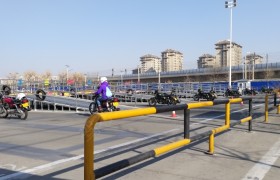 东方时尚驾校和公交驾校哪个好?